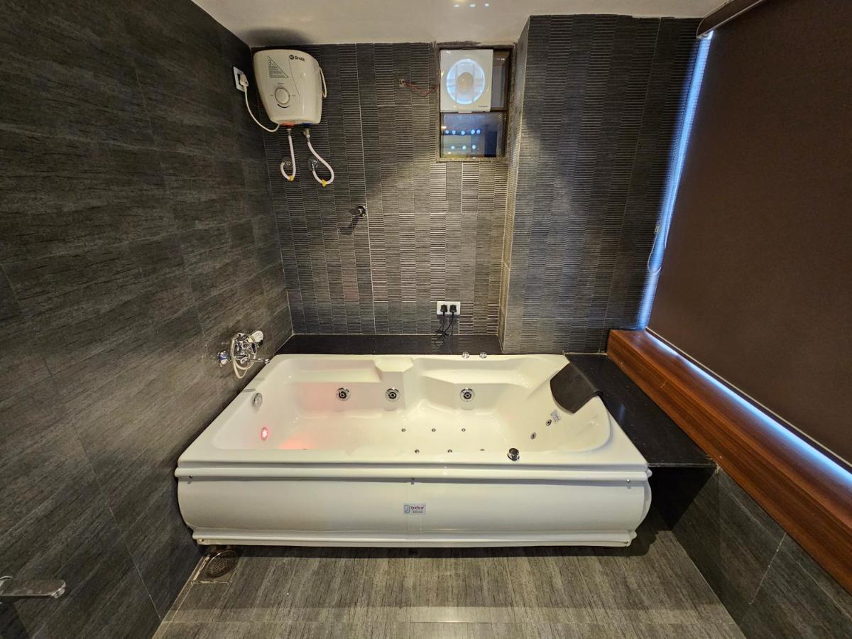 Rds Hotel Amhedabad Dış mekan fotoğraf