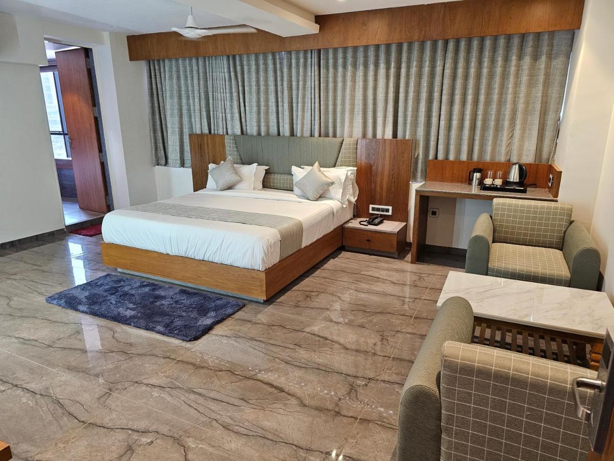 Rds Hotel Amhedabad Dış mekan fotoğraf