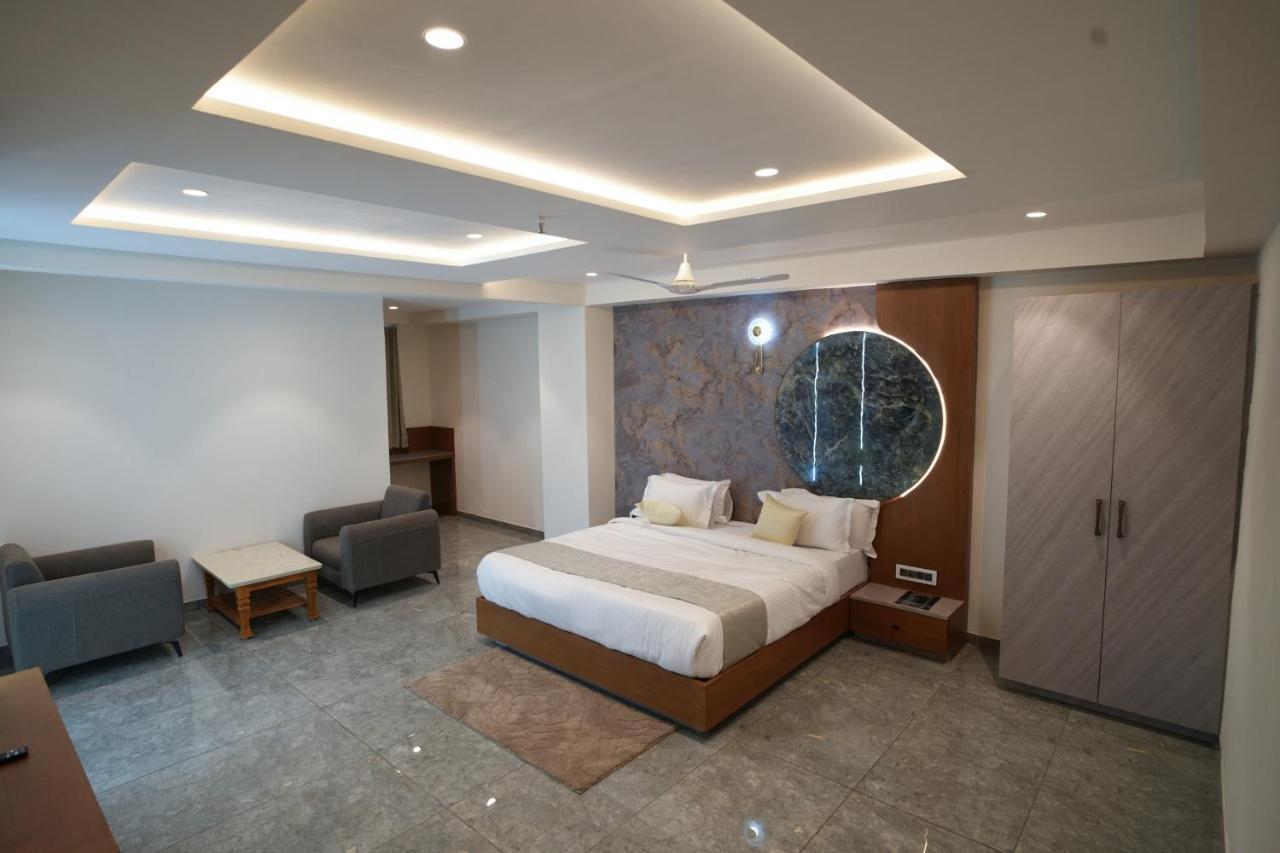 Rds Hotel Amhedabad Dış mekan fotoğraf