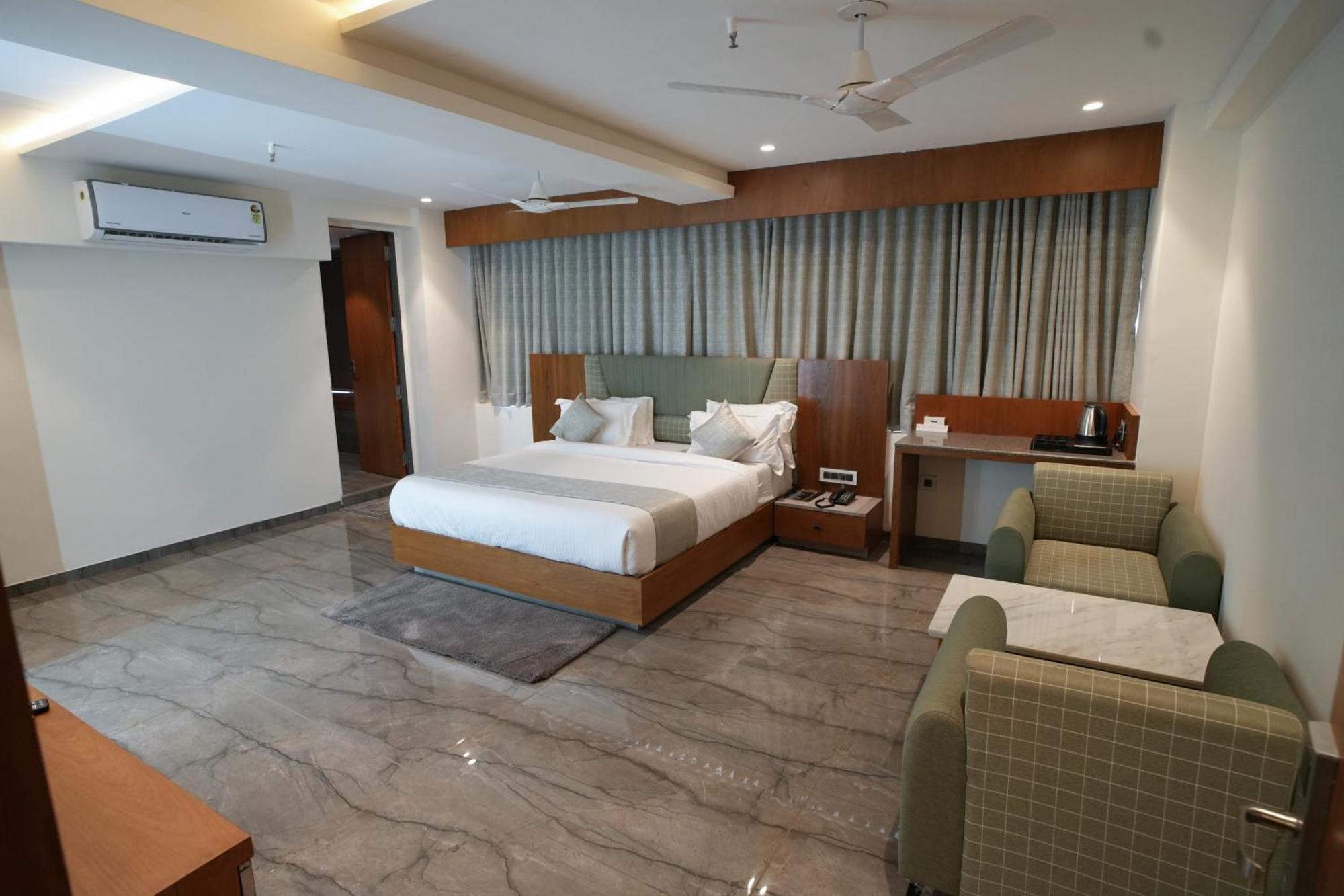 Rds Hotel Amhedabad Dış mekan fotoğraf