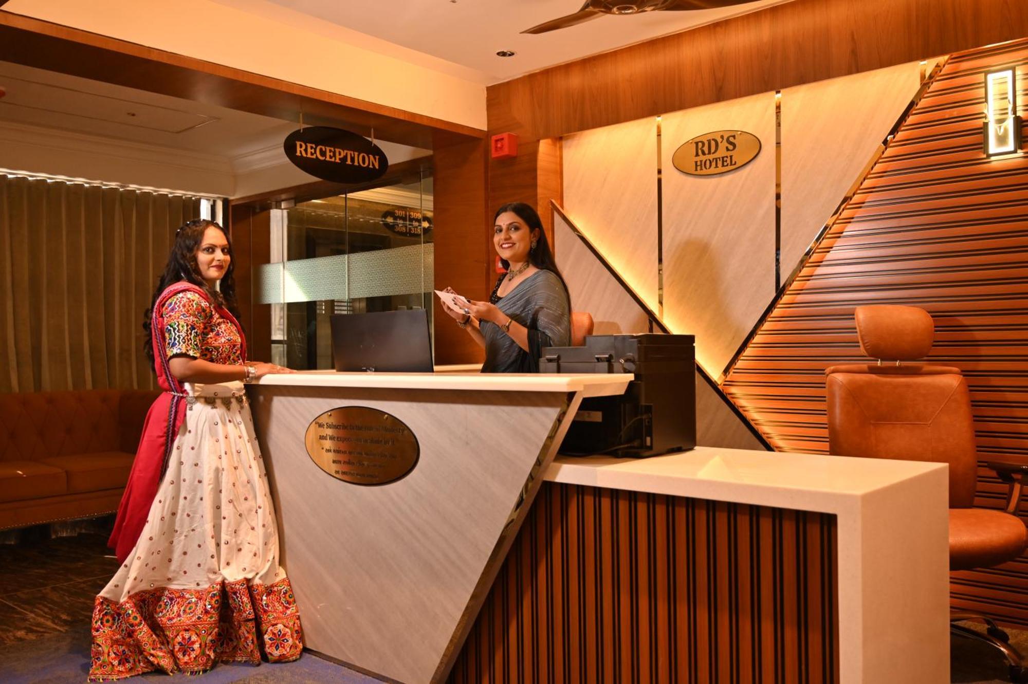 Rds Hotel Amhedabad Dış mekan fotoğraf