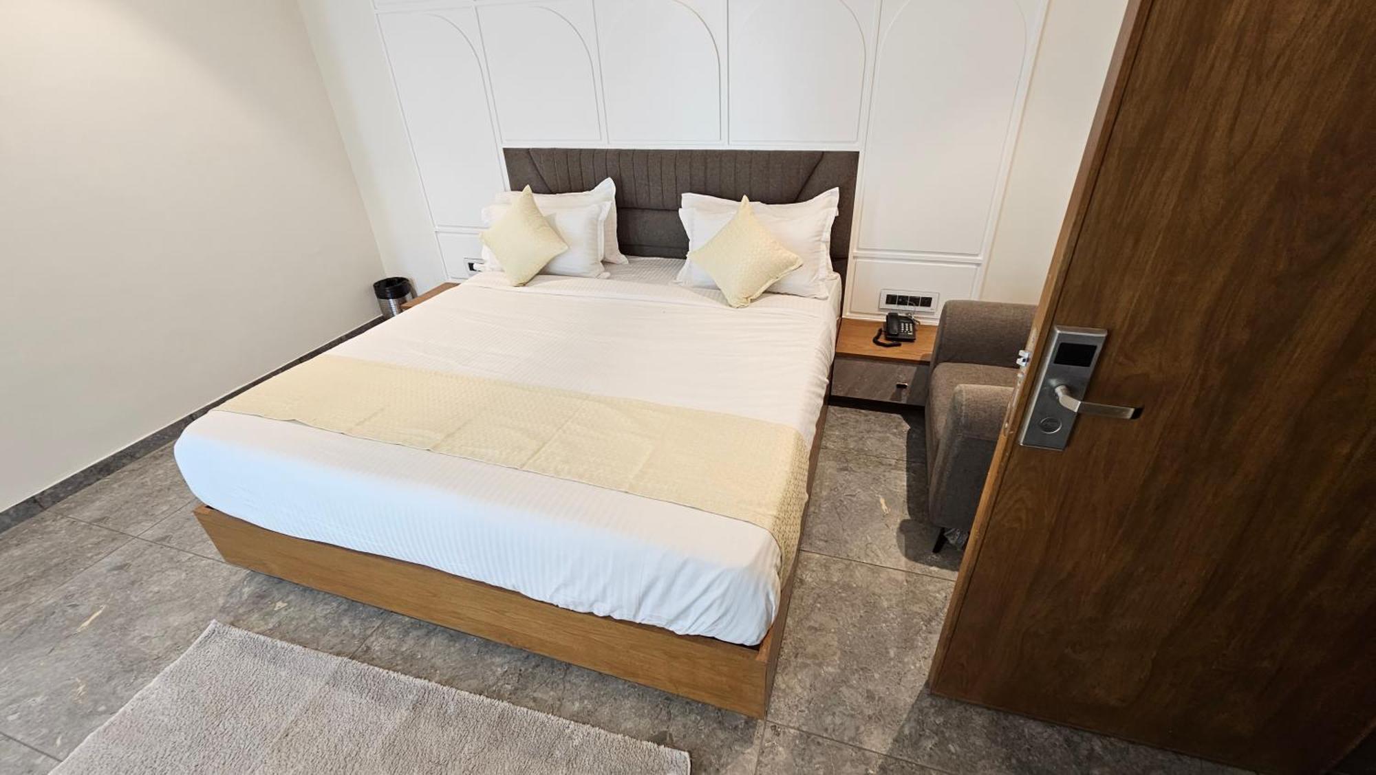 Rds Hotel Amhedabad Dış mekan fotoğraf