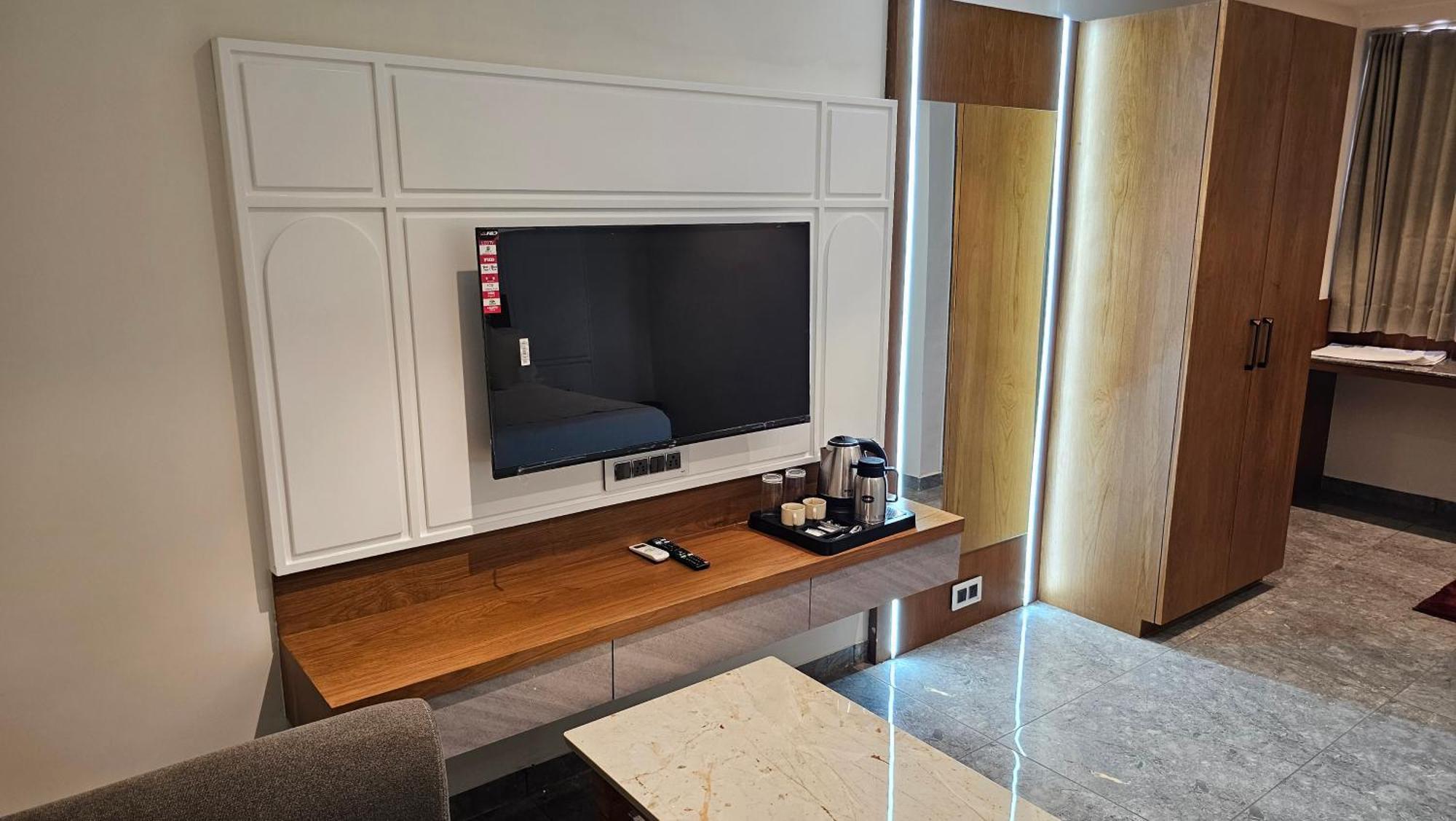 Rds Hotel Amhedabad Dış mekan fotoğraf
