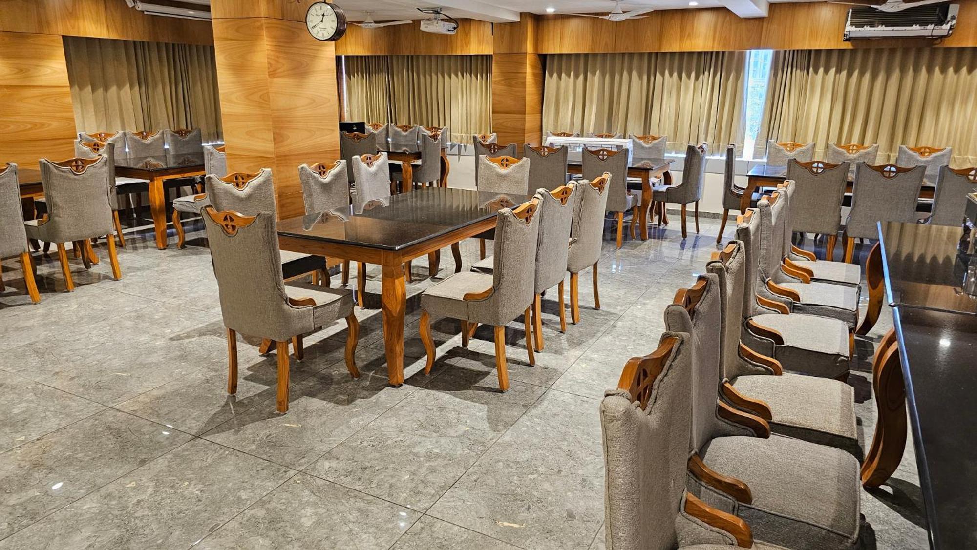 Rds Hotel Amhedabad Dış mekan fotoğraf